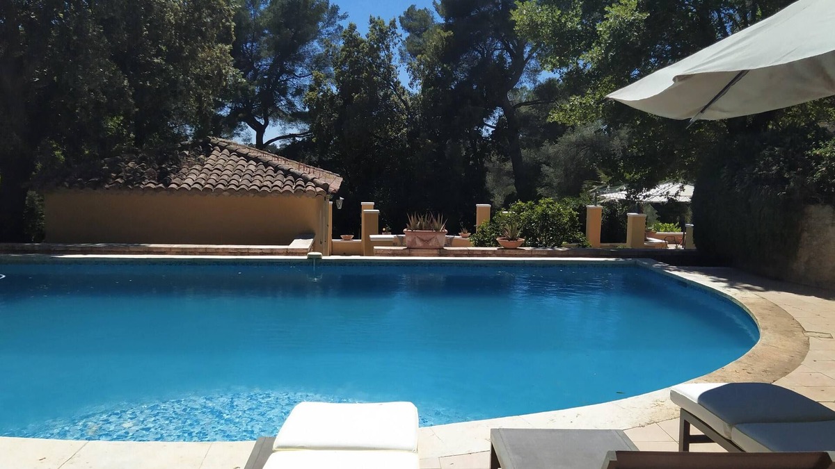Saint-Paul-de-Vence Villa | Beautiful villa with adjoining house with fantastic garden, pool, whirlpool, bar