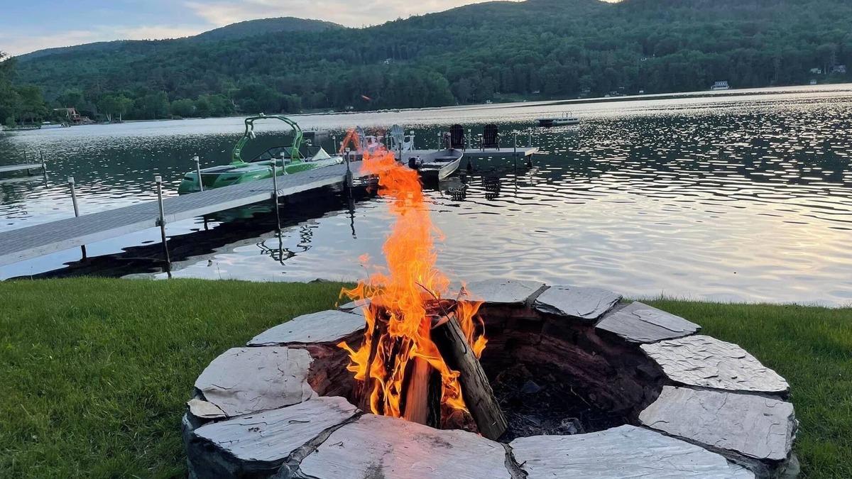 Fairlee House | Beautiful Vermont Lake House on Lake Morey