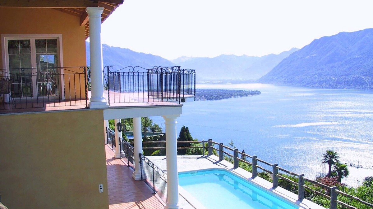 Ronco sopra Ascona House | Beautiful Villa with fantastic view, pool and beautiful garden.