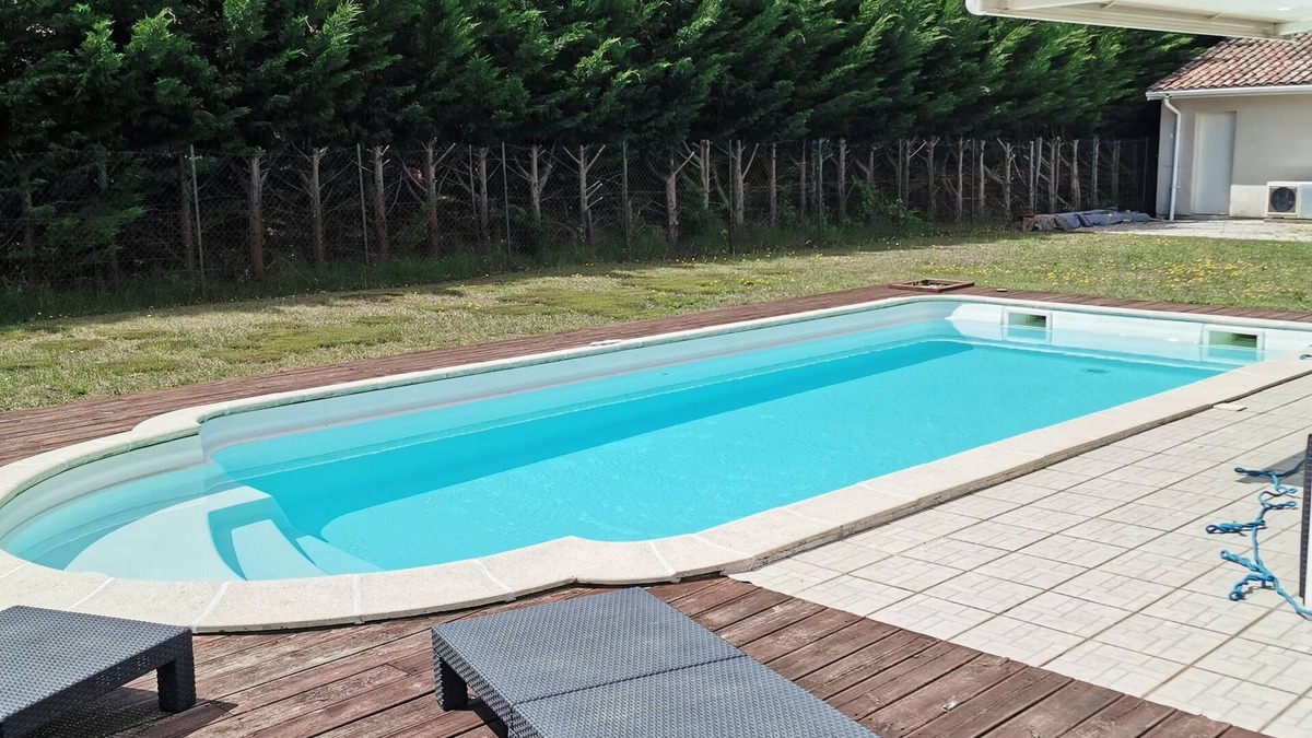 Pontenx-les-Forges Villa | Beautiful villa with swimming pool located in a quiet area near the lake and sea
