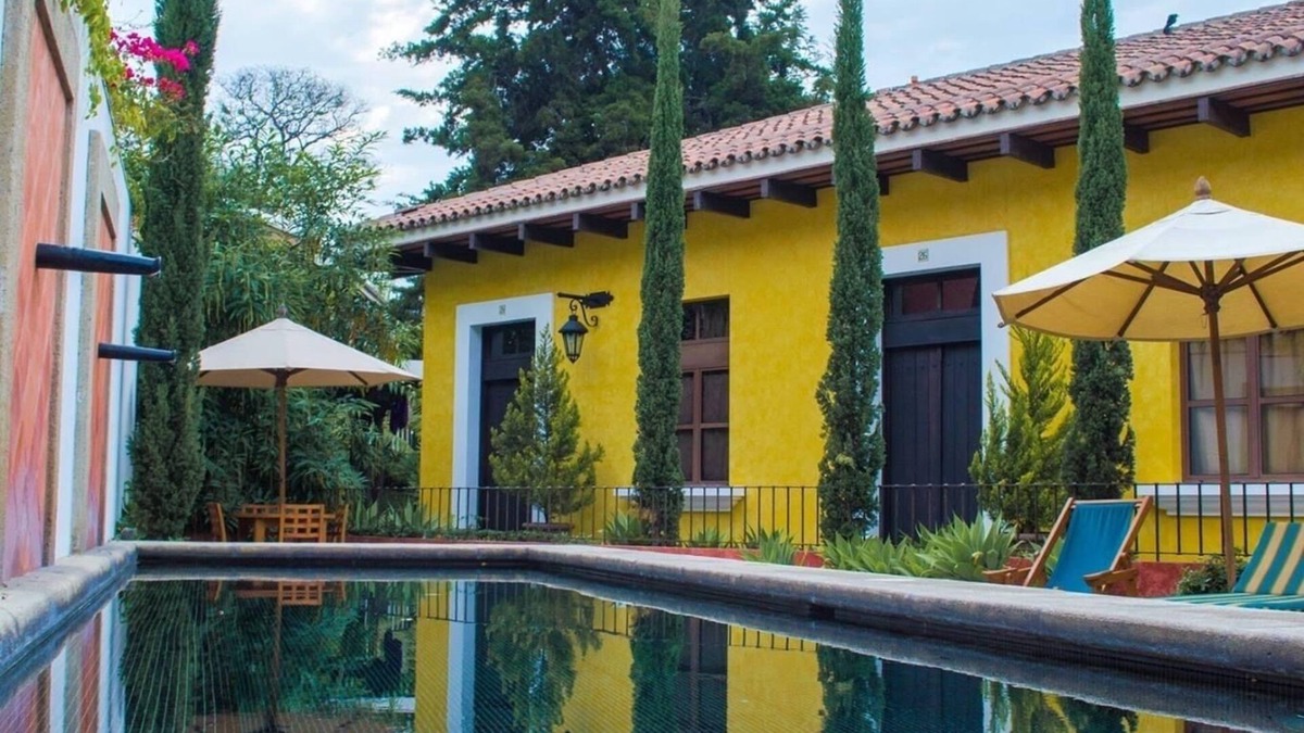Antigua Guatemala Villa | Beautiful Villa Antigua Guatemala 1 km park, heated swimming pool shuttle parking