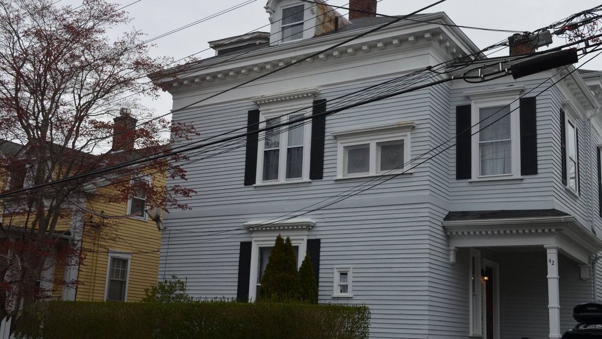 Off Broadway House | Beautiful Victorian M2 Perfect Location