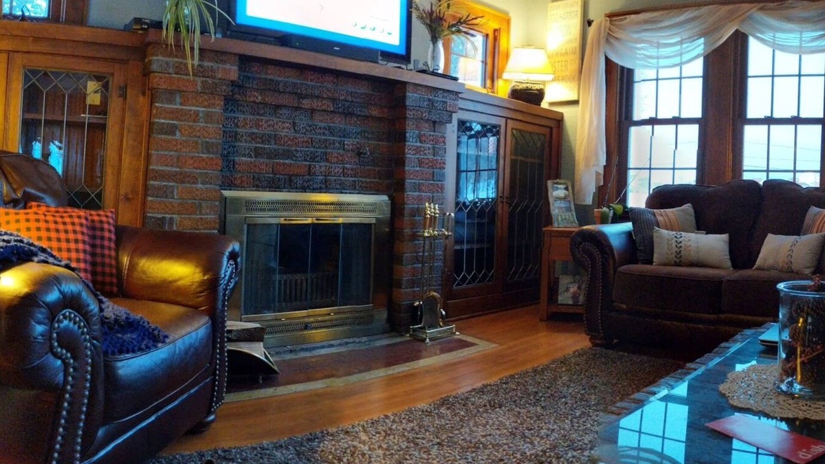 Glenbeulah House | Beautiful Victorian Near Racing, Golfing, Hiking Etc.