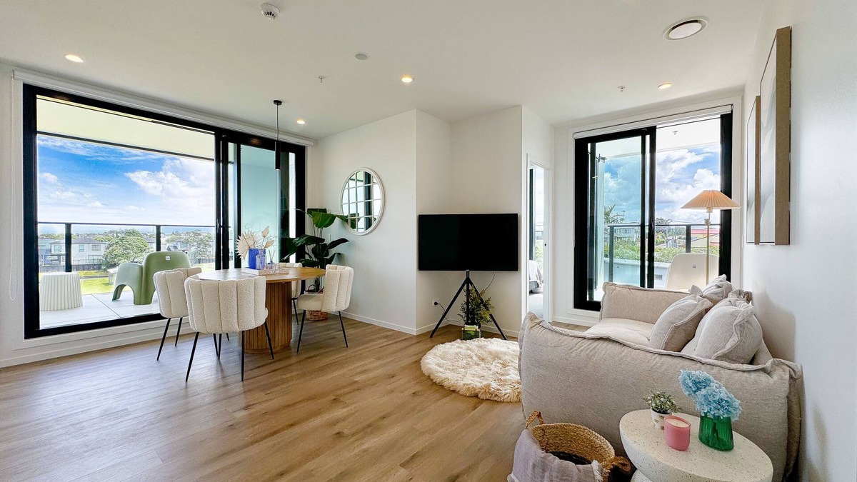 Mount Wellington Apartment | Beautiful View 2 Beds Apartment East Auckland