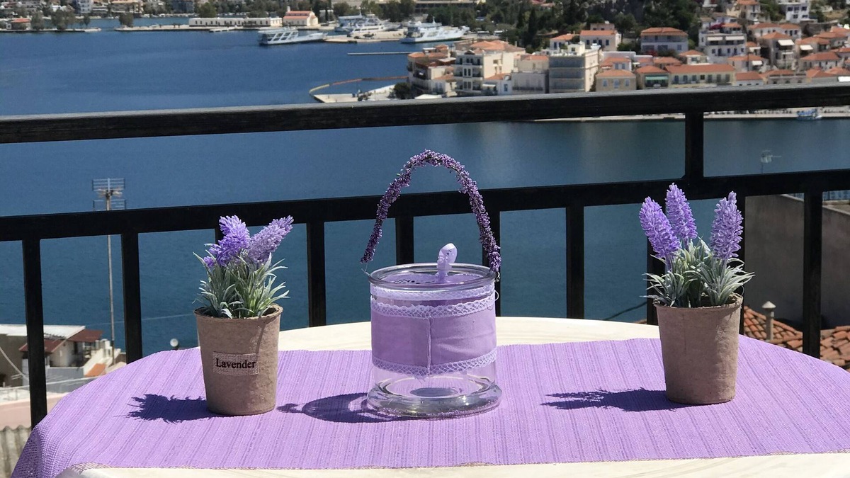 Galatas House | Beautiful view of Poros