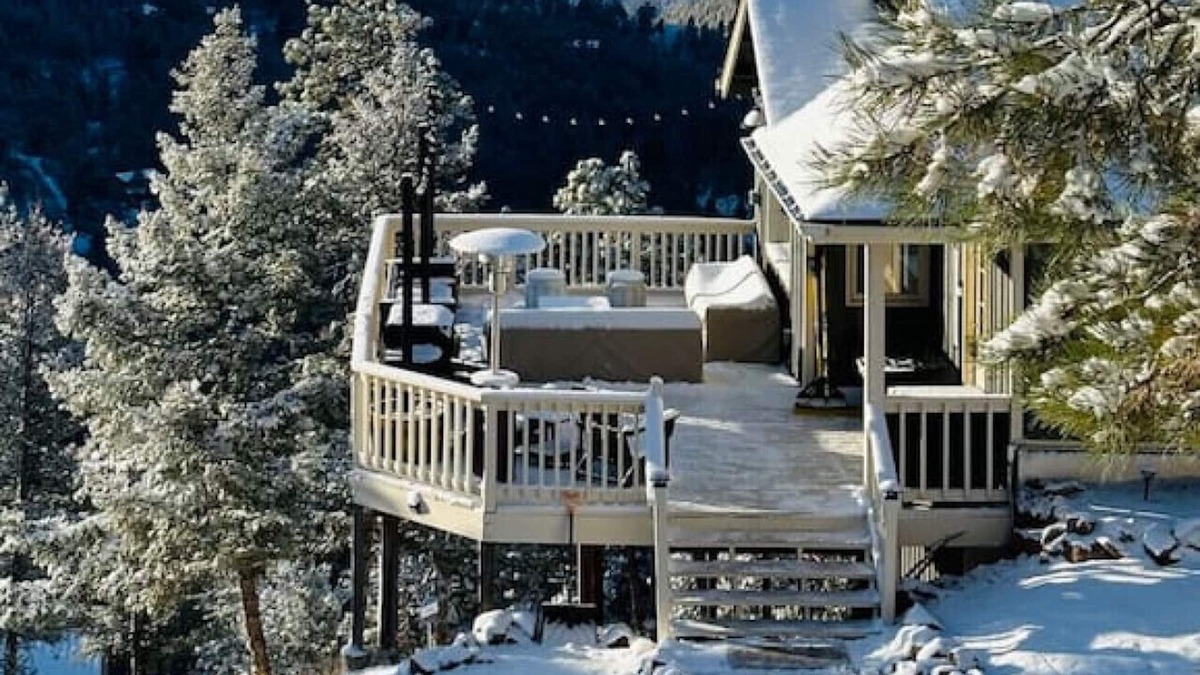 Richmond Hill Corridor House | Beautiful View Point Villa | Conifer, CO