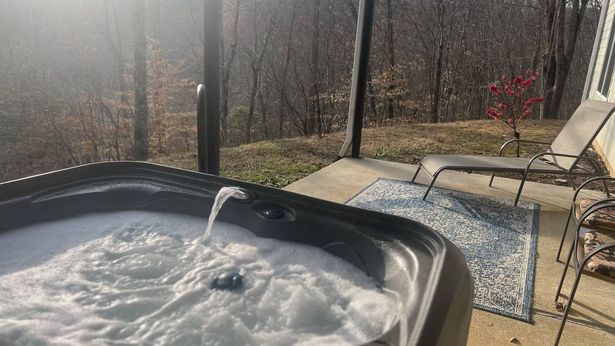 Franklin House | Beautiful Views, Endless views, Spacious home with privacy & hot tub Gem mining