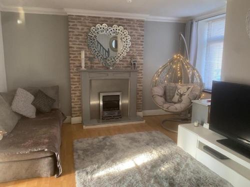 Mountain Ash House | Beautiful Views Welsh Retreat 2bedroom