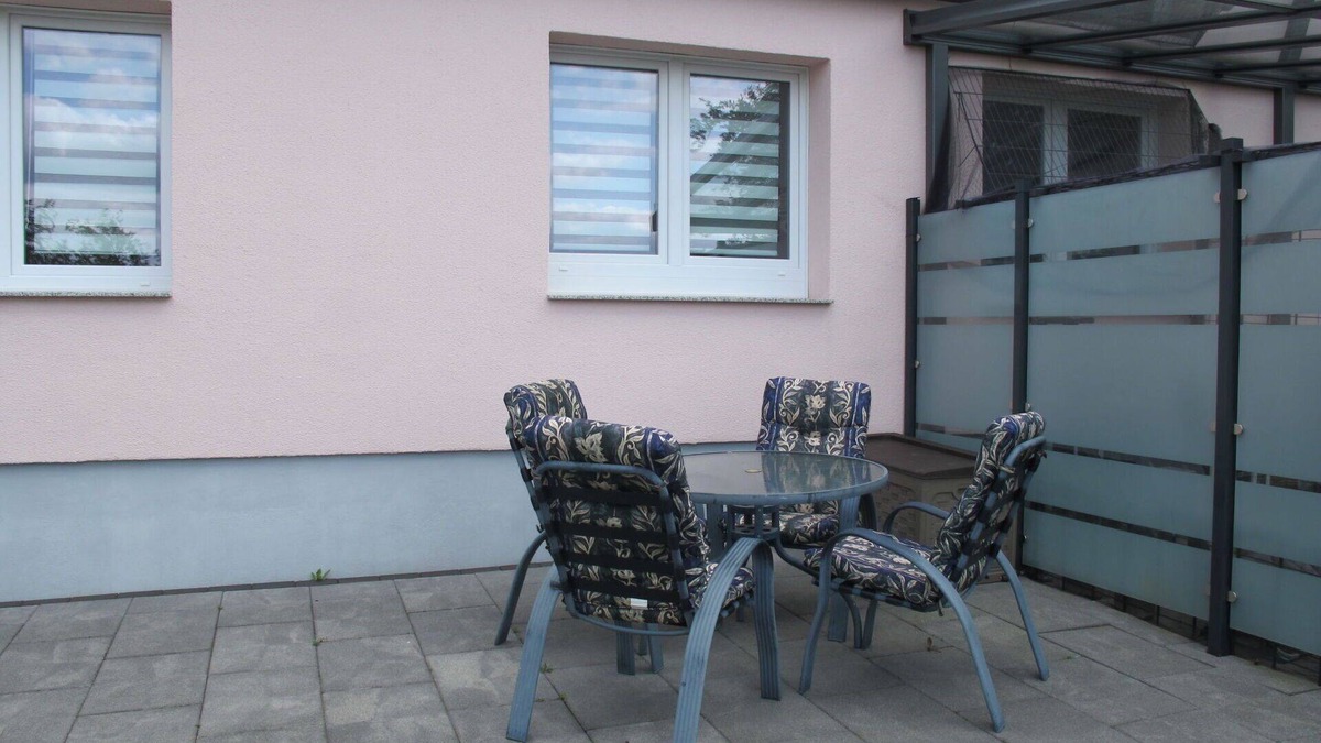 Raben Steinfeld House | Beautiful villa for 4 guests with WIFI, TV, terrace and parking