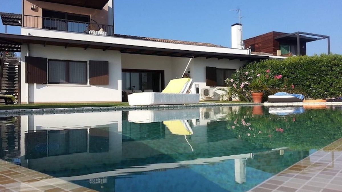 Rosolina Villa | Beautiful Villa with Private Pool by Beahost