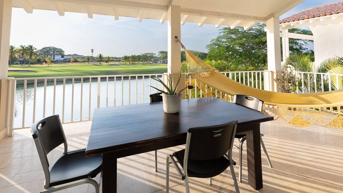 Cocle Villa | Beautiful villa 4 bedroom ๐ก ๐ Private pool / two stories and patio ๐๐