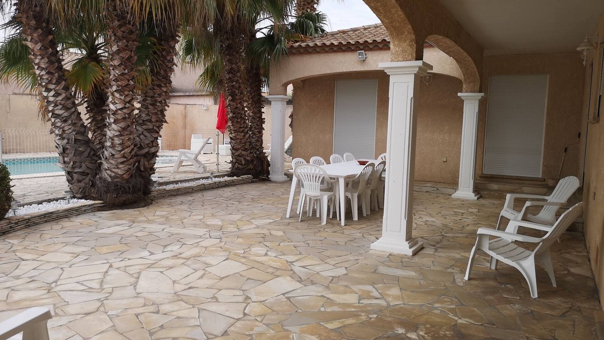 Sauvian Villa | Beautiful villa for 10 people