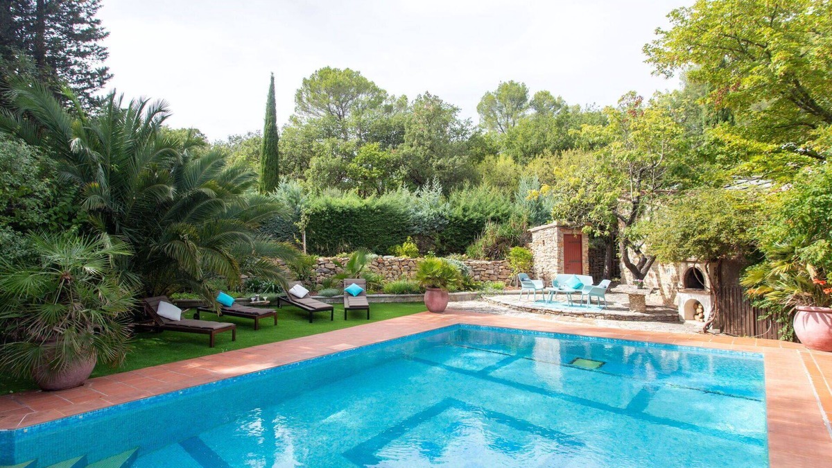Cuers House | Beautiful villa for 4 guests with WIFI, A/C, private pool and TV