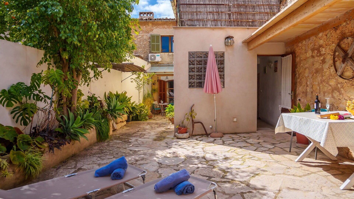 Binissalem House | Beautiful villa for 4 people with WIFI, A/C, TV, patio and parking
