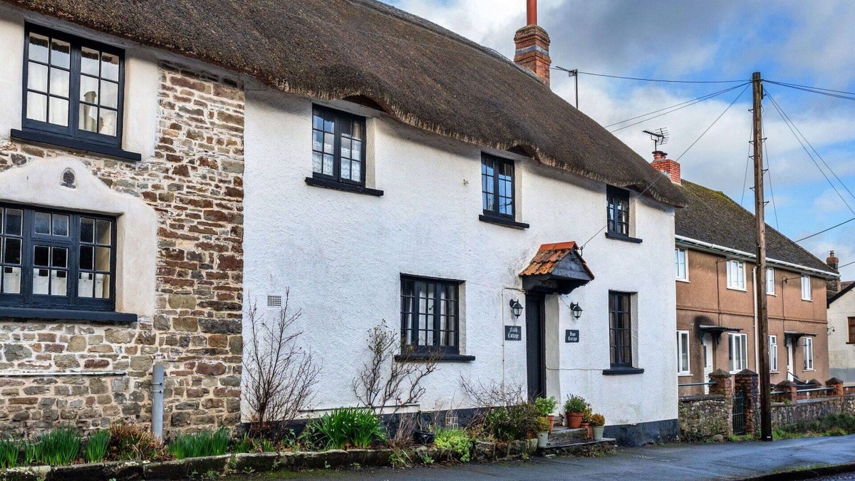 Chittlehampton House | Beautiful villa for 5 guests with WIFI and pets allowed