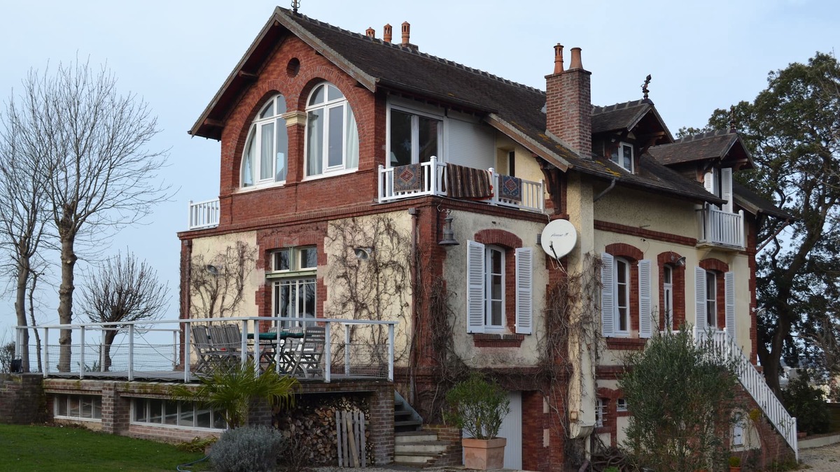 Houlgate Villa | Beautiful Villa Houlgataise enclosed park full sea view unobscured