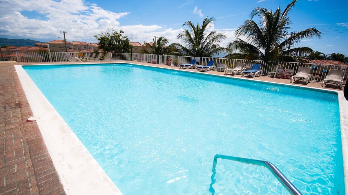 Mango Walk House | Beautiful Villa in Exotic Tropical Paradise - Gated Community