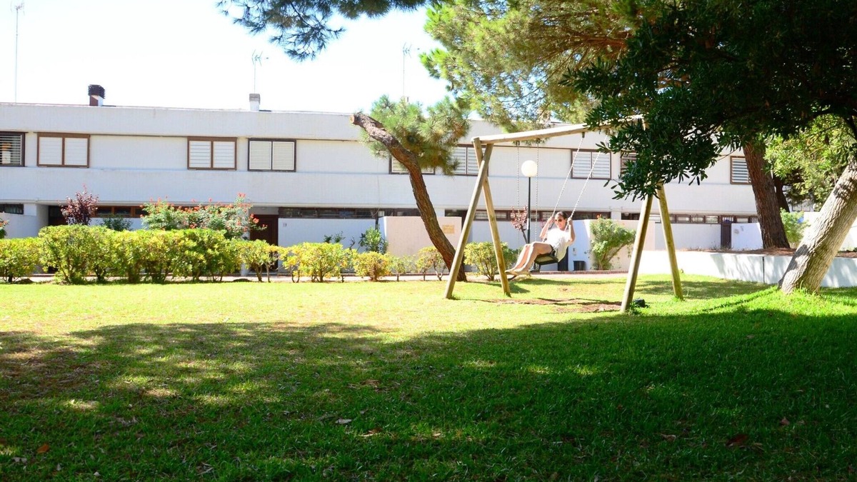 Punta Umbria Ski Chalet | Beautiful villa in a gated 50m from the beach
