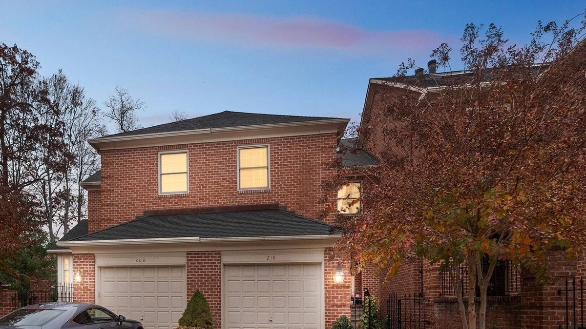 Bel Air Villa | Beautiful Villa in the Heart of Historic Downtown Bel Air! by RedAwning