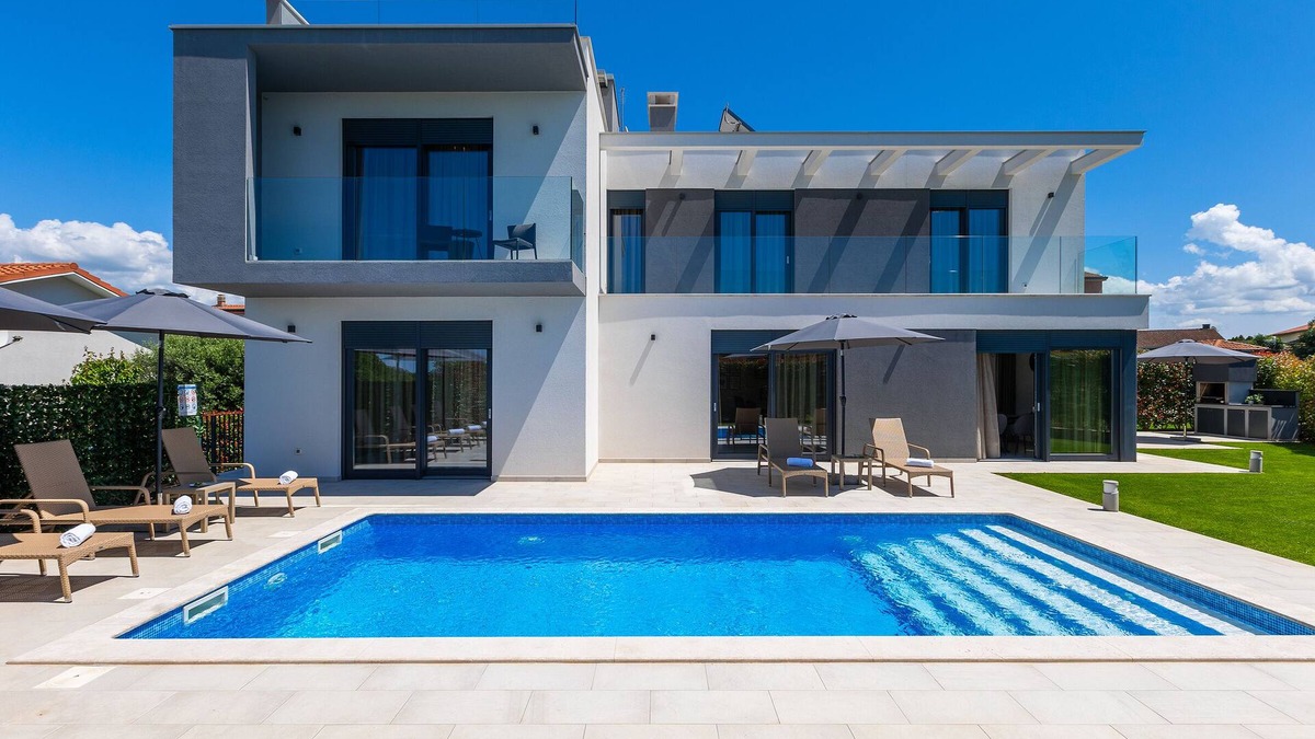 Musalez Villa | Beautiful Villa Monsa with sea views, just 5 km from Poreč