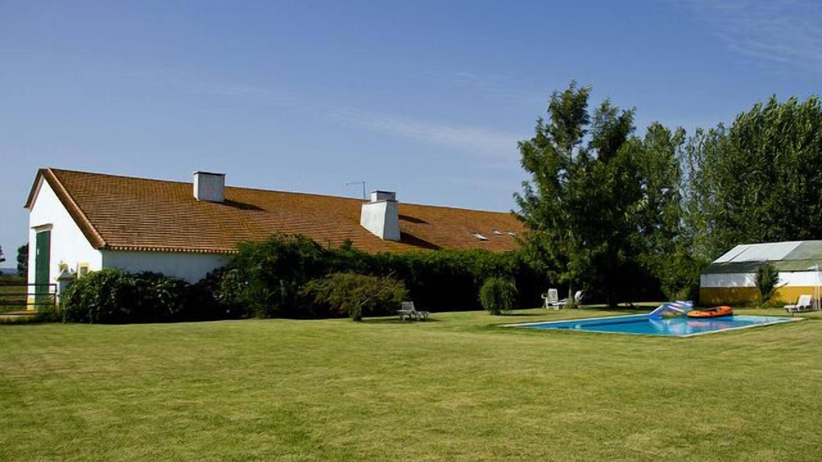 Almeirim Cottage | Beautiful Villa on a Farm with Private Pool