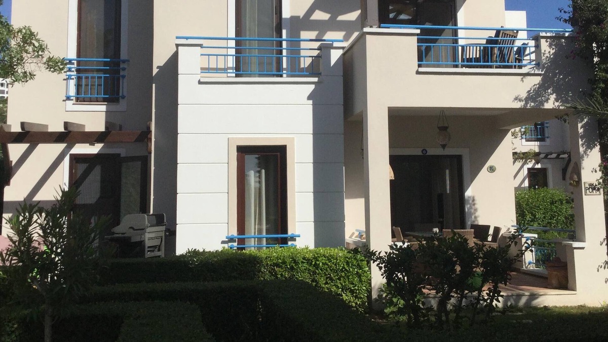 Yalikavak Villa | Beautiful Villa Set amongst Mandarin Groves With Roof Terrace To Enjoy Views.