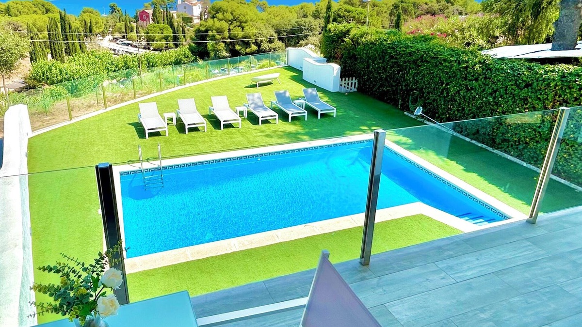Lloret de Mar Villa | Beautiful Villa.Sta.Cristina WIFI/AC/BBQ in front of the beach Santa Cristina/CalaTreumal