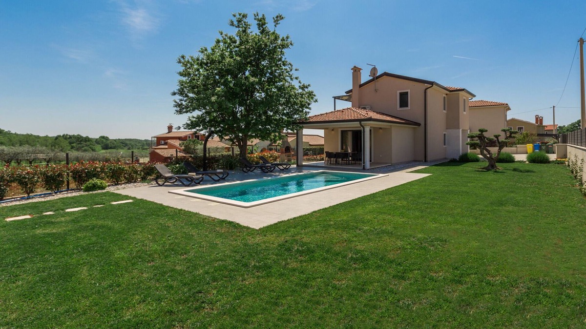 Montizana Villa | Beautiful villa Stefany with pool in Porec