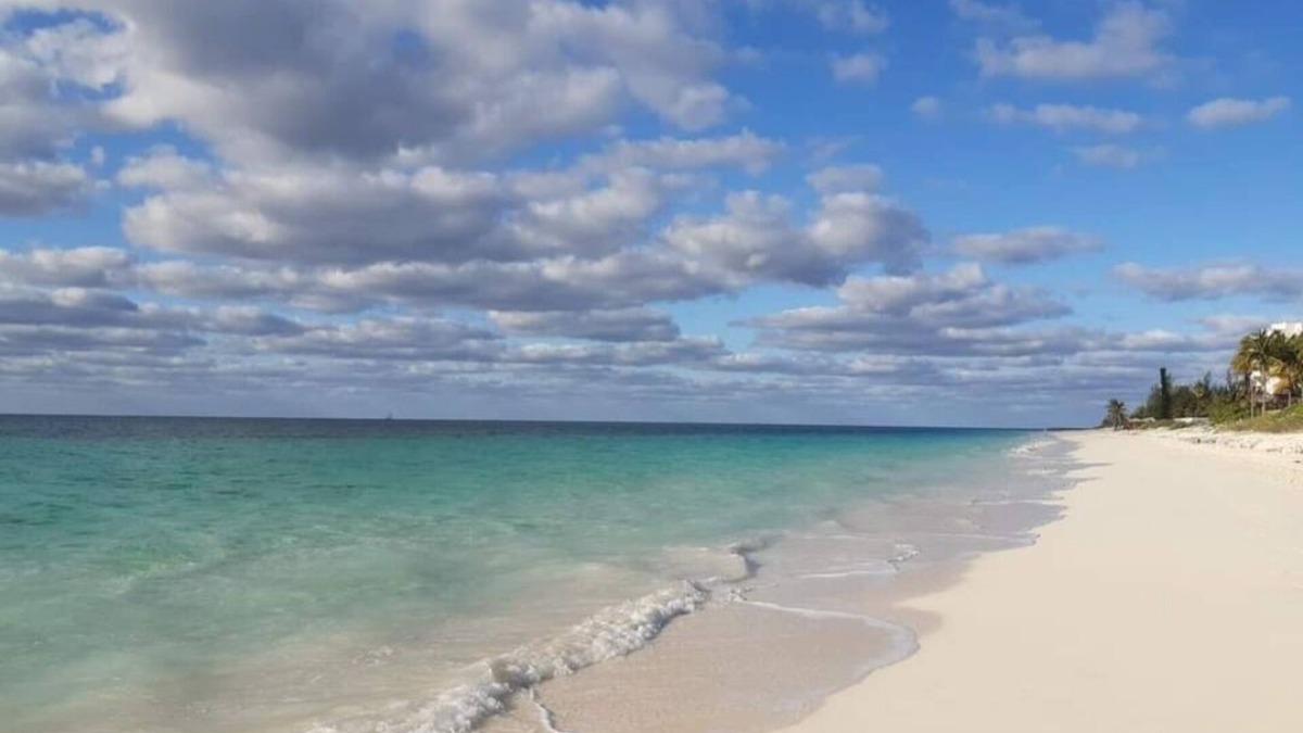 Windsor Park Villa | Beautiful Villa with Beach Access