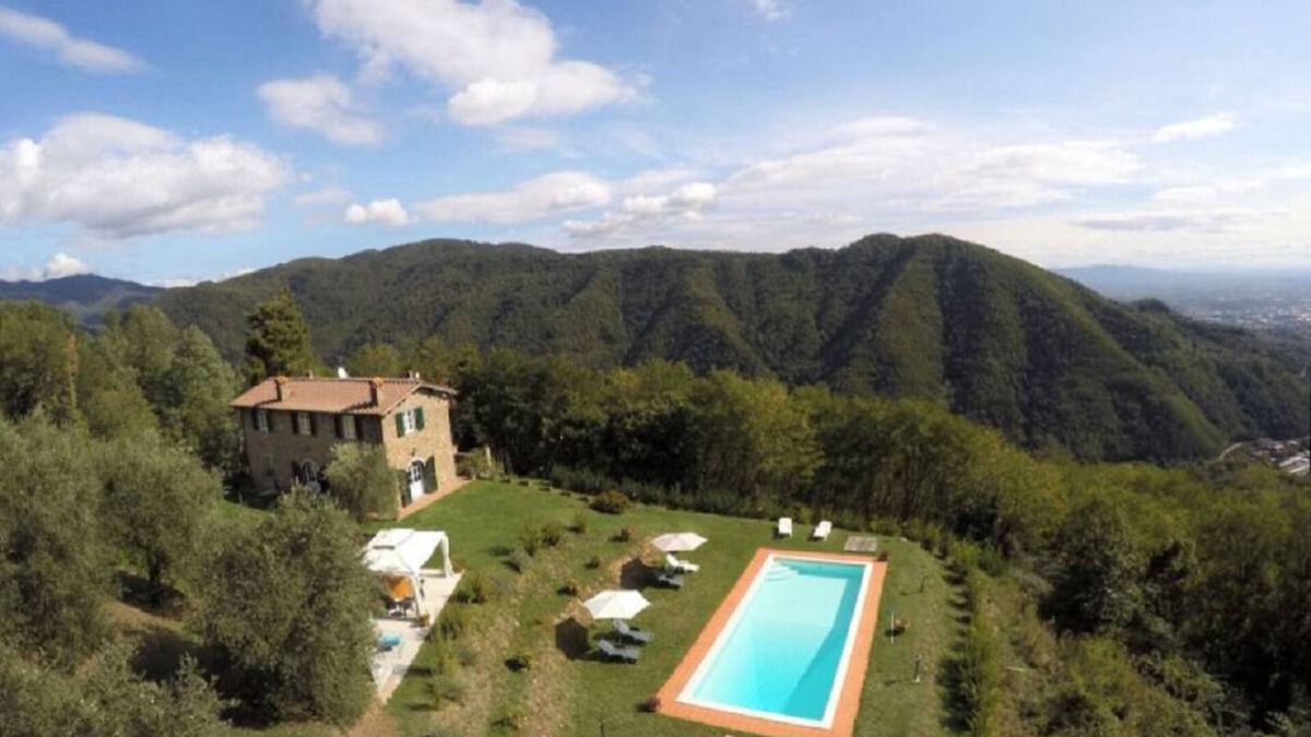 Macchino Villa | Beautiful villa with pool for relax and enjoy