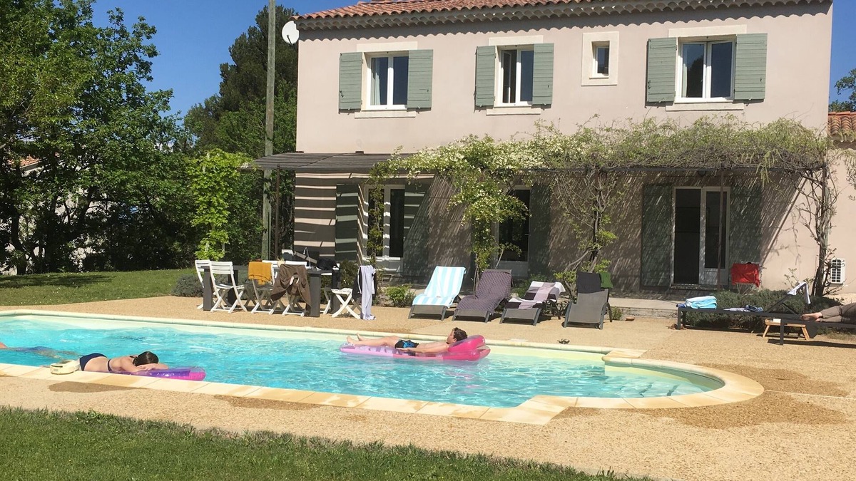 Sablet House | Beautiful villa with pool and garden 10km from Vaison-LaR, fully air-conditioned.