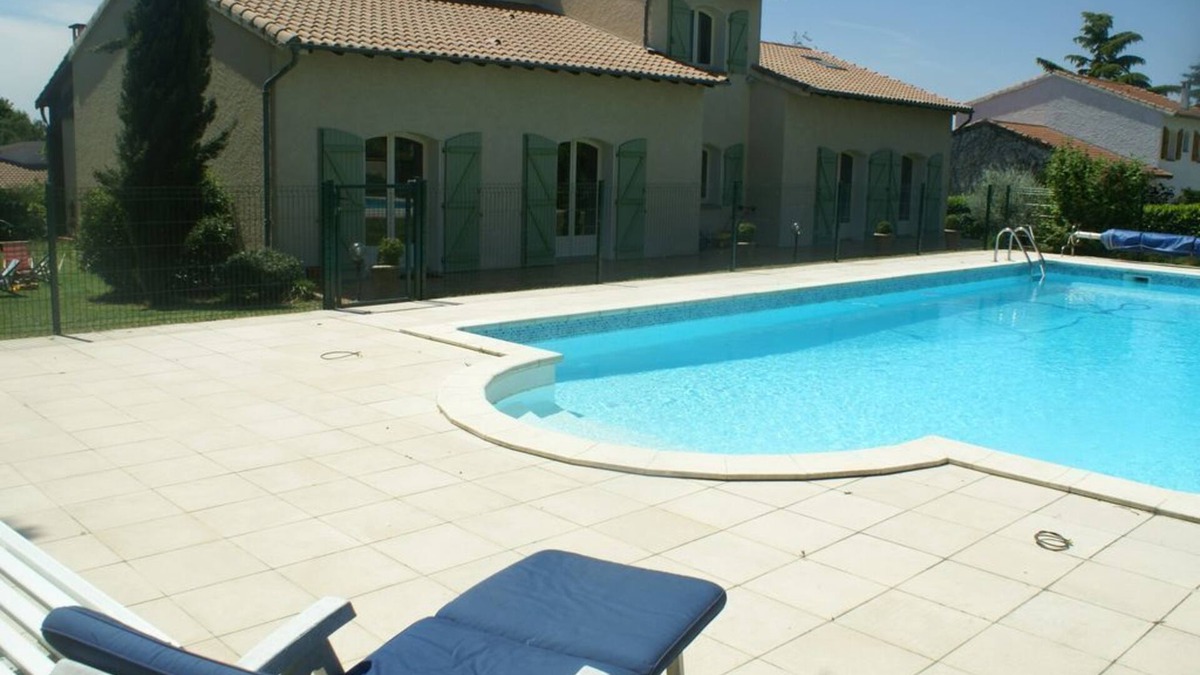 Balma Villa | Beautiful villa with secure swimming pool 12 x 6 m near Toulouse, ideal for families!