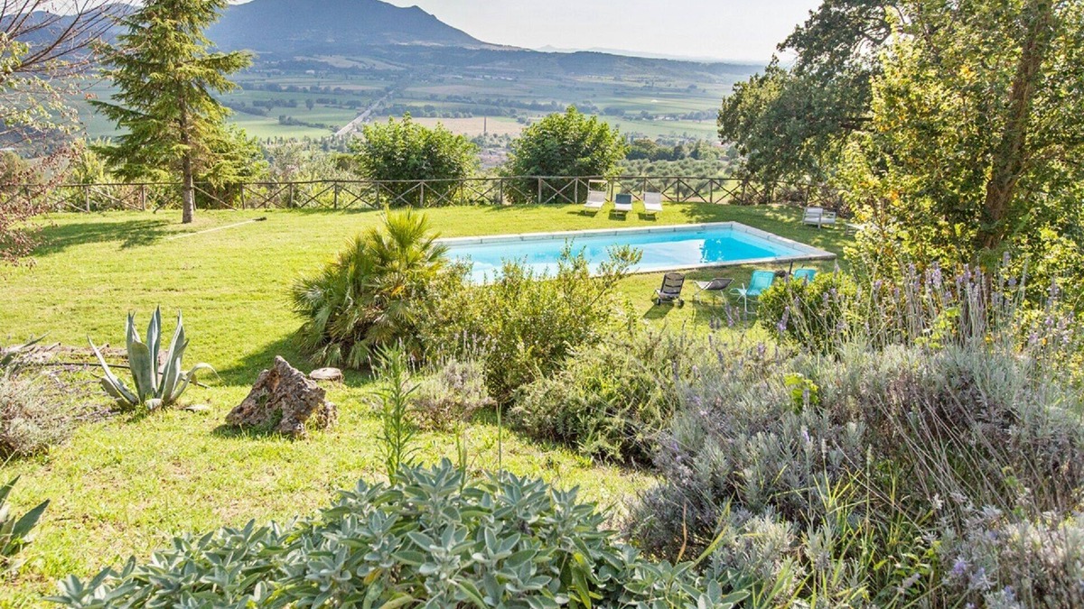 Forano Villa | Beautiful Villa with Swimming Pool and Large Garden in Sabina close to Rome