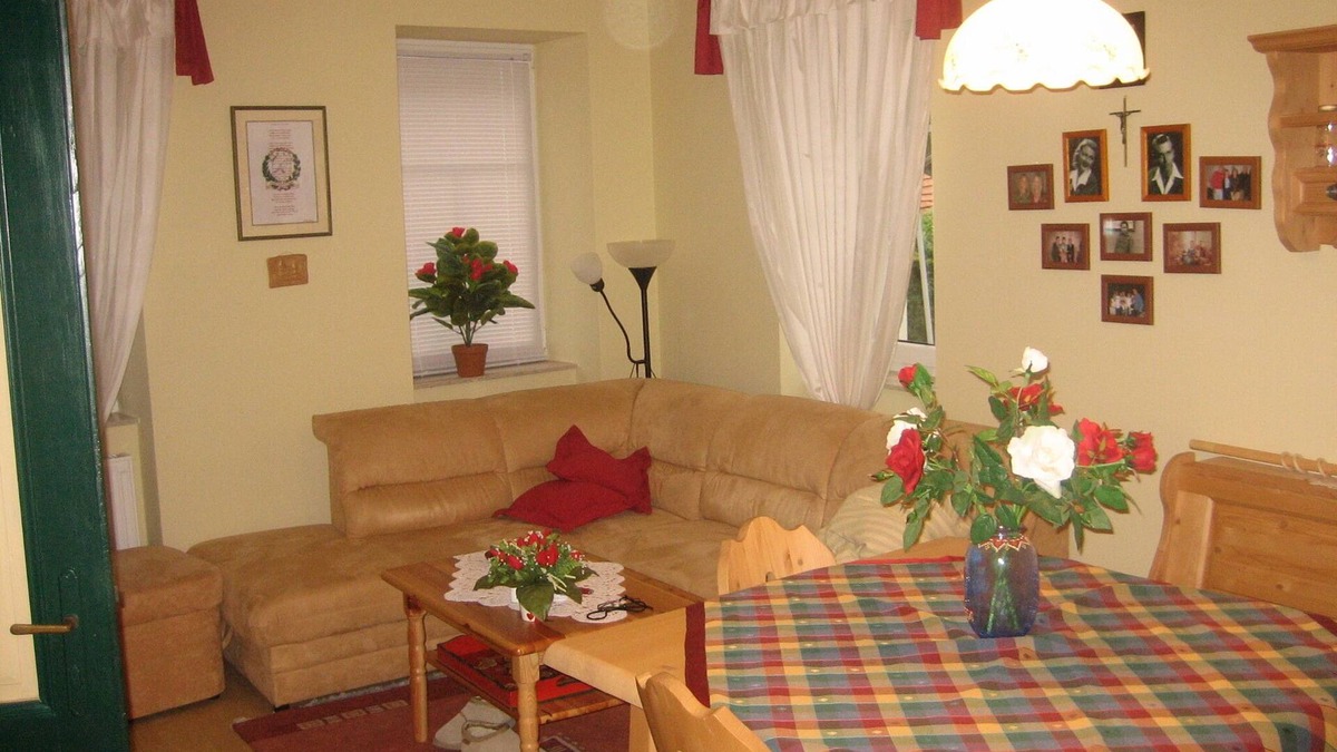 Jastrebarsko House | Beautiful Village Home 20 minutes from Zagreb