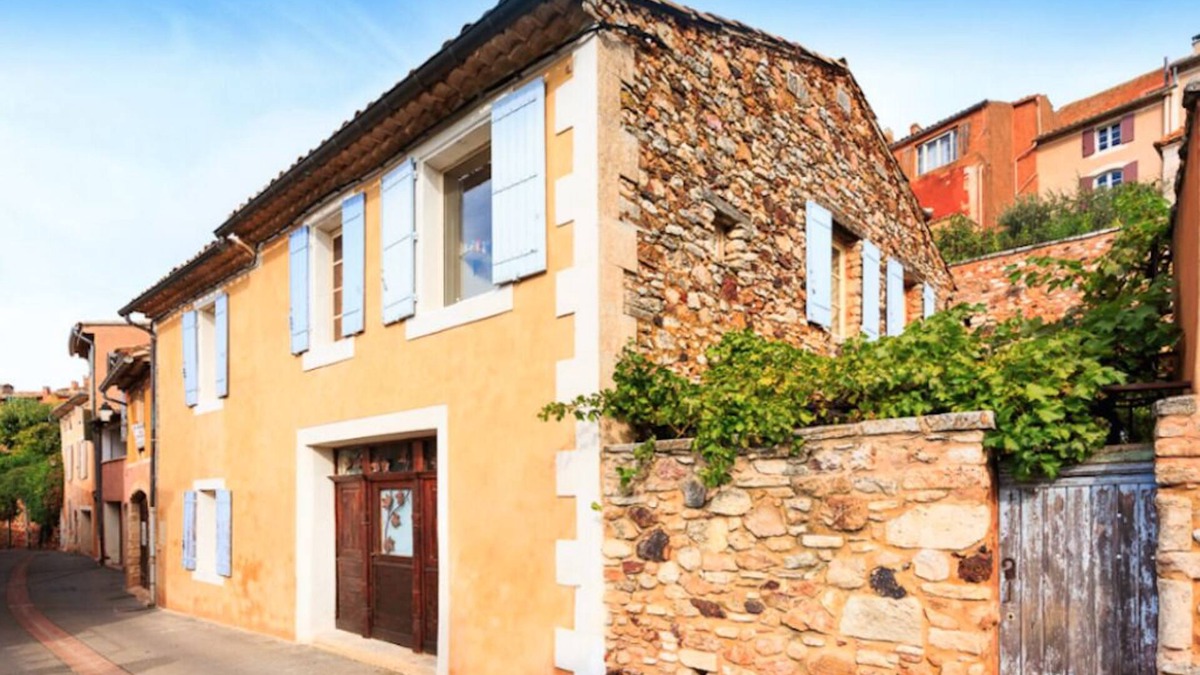 Roussillon House | Beautiful village house in centre of Roussillon, private pool, views of Luberon