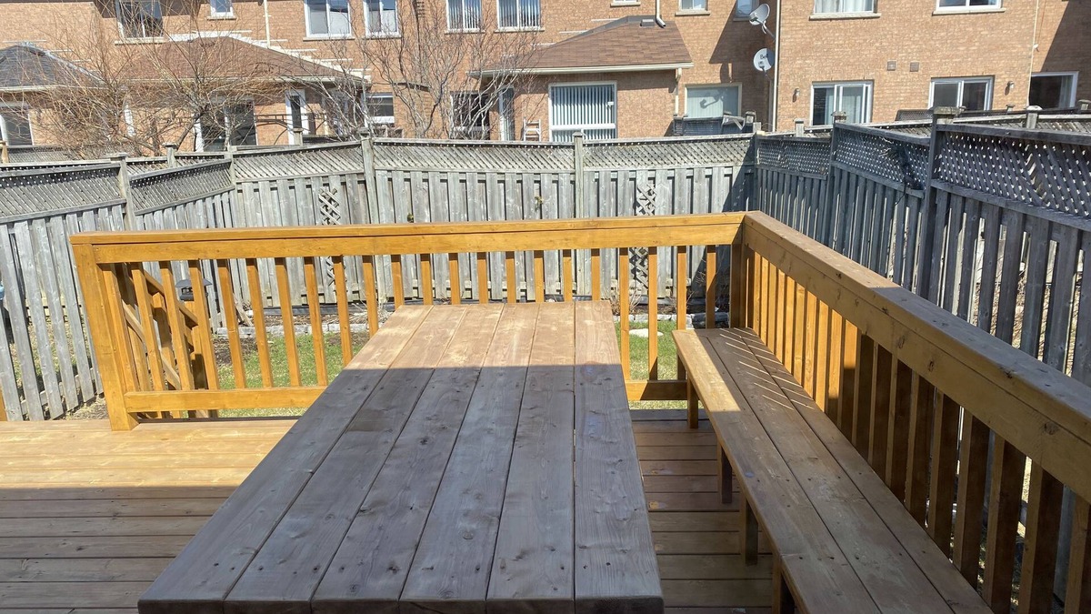 Richmond Hill House | Beautiful, Warm and Cozy Home in Richmond Hill