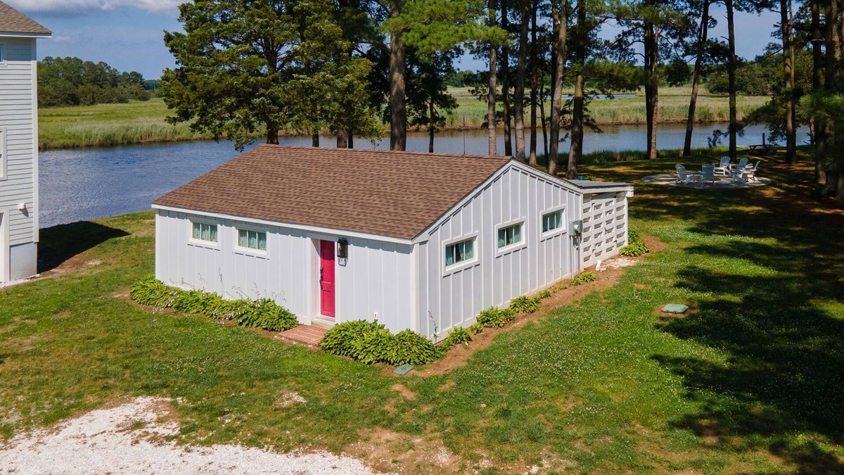 Temperanceville Cottage | Beautiful, Waterfront, Luxury