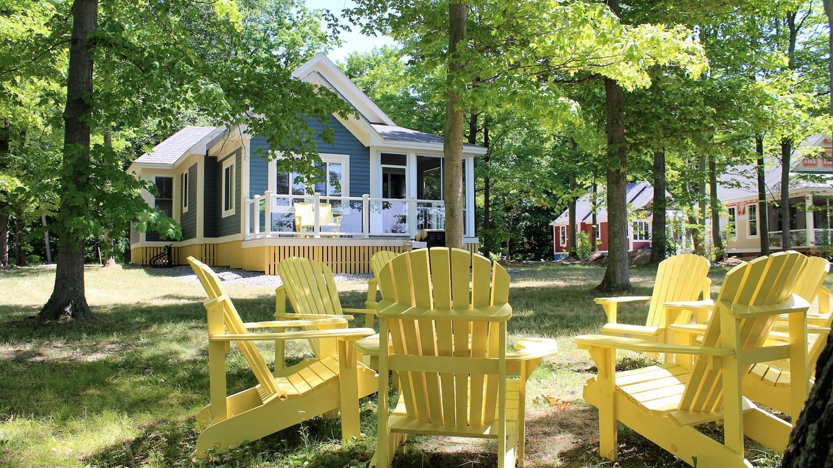 Cherry Valley Cottage | Beautiful Waterfront Cottage on a Resort Community - near beaches of Sandbanks