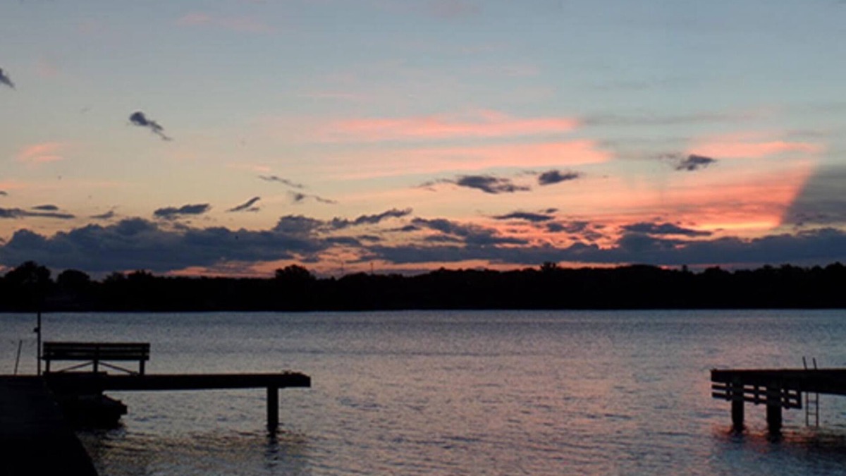 Sturgeon Bay Cottage | Beautiful Waterfront Retreat on Sturgeon Bay, Private Dock.
