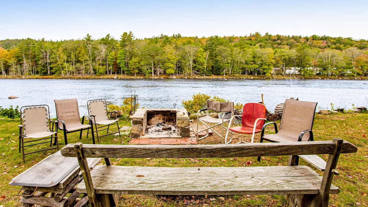 Chestertown House | Beautiful waterfront home with hot tub & firepit - right on the river's edge