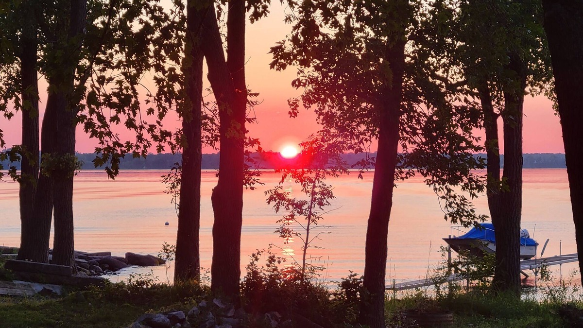 Swanton Cottage | Beautiful waterfront cottage with fantastic sunsets and plenty of room to play!