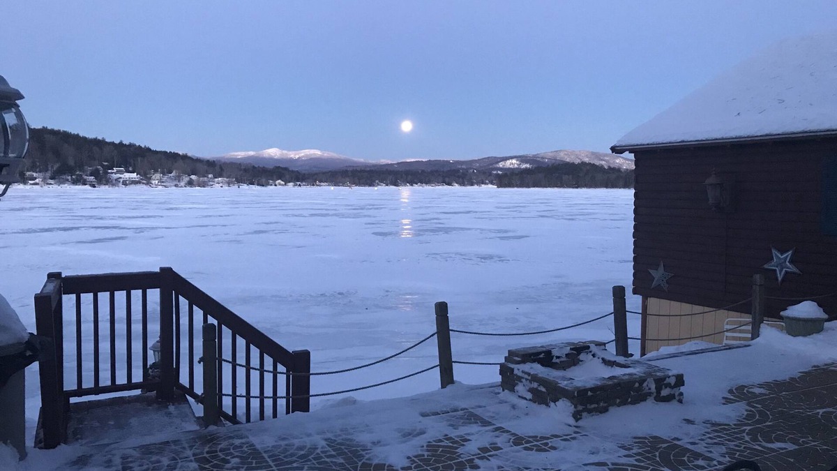 Bristol Cottage | Beautiful Waterfront Property - Family Reunion Destination