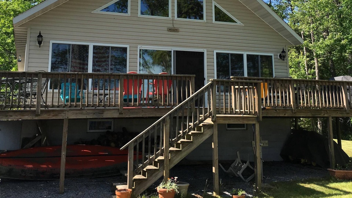 Hammond House | Beautiful Waterfront property located in the Thousand Islands, NY