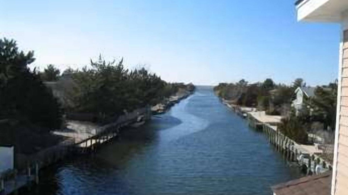 Loveladies House | BEAUTIFUL WATERFRONT HOME!