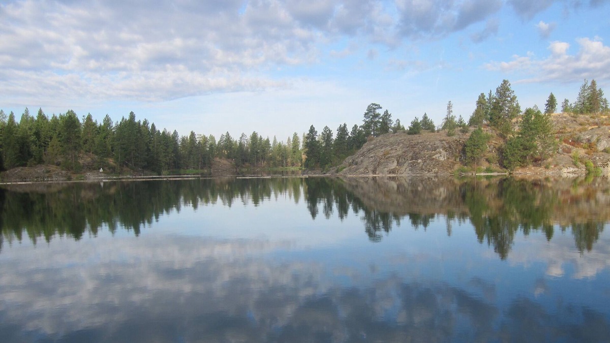 Post Falls Condo | Beautiful Waterfront Condominium