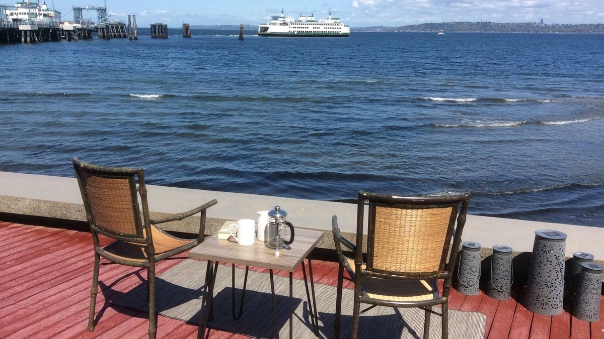South Colby House | Beautiful Waterfront Views on Vashon Island