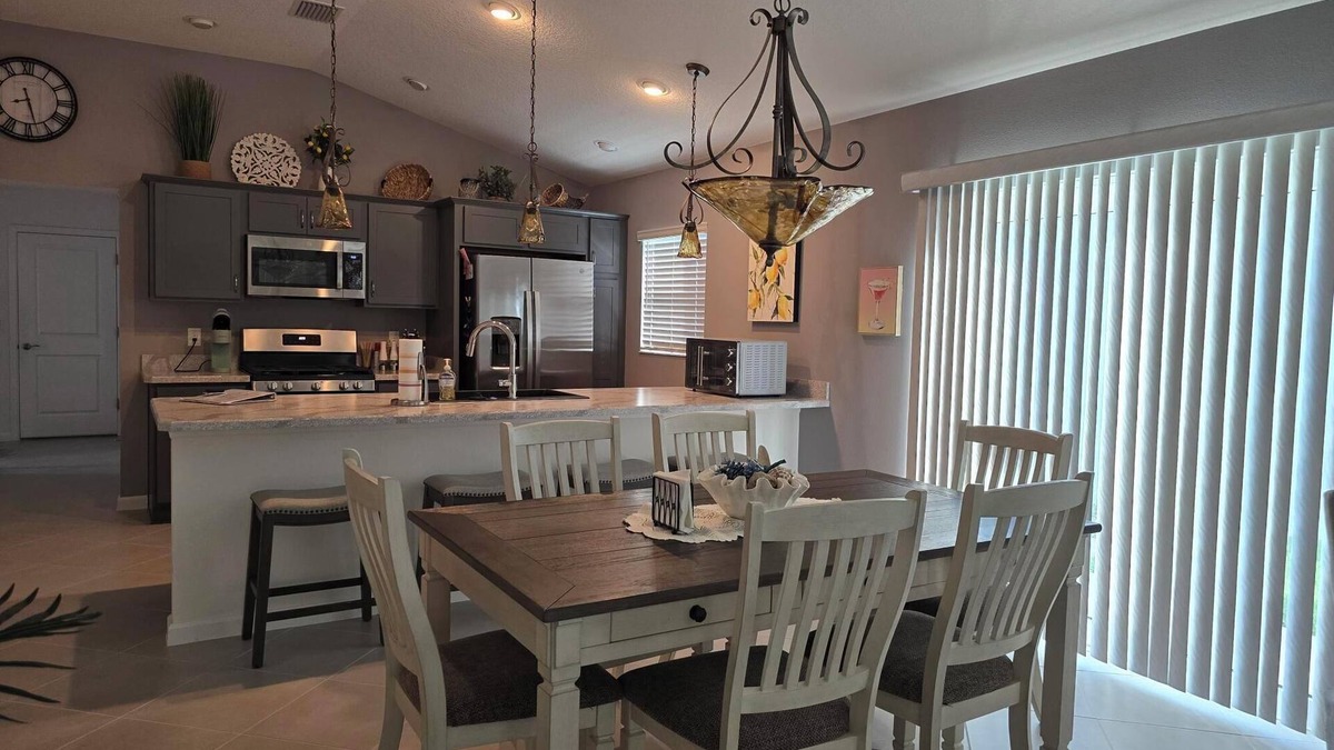 Wildwood House | Beautiful, well appointed, 3-bed house in DeLuna - 2 Kings!