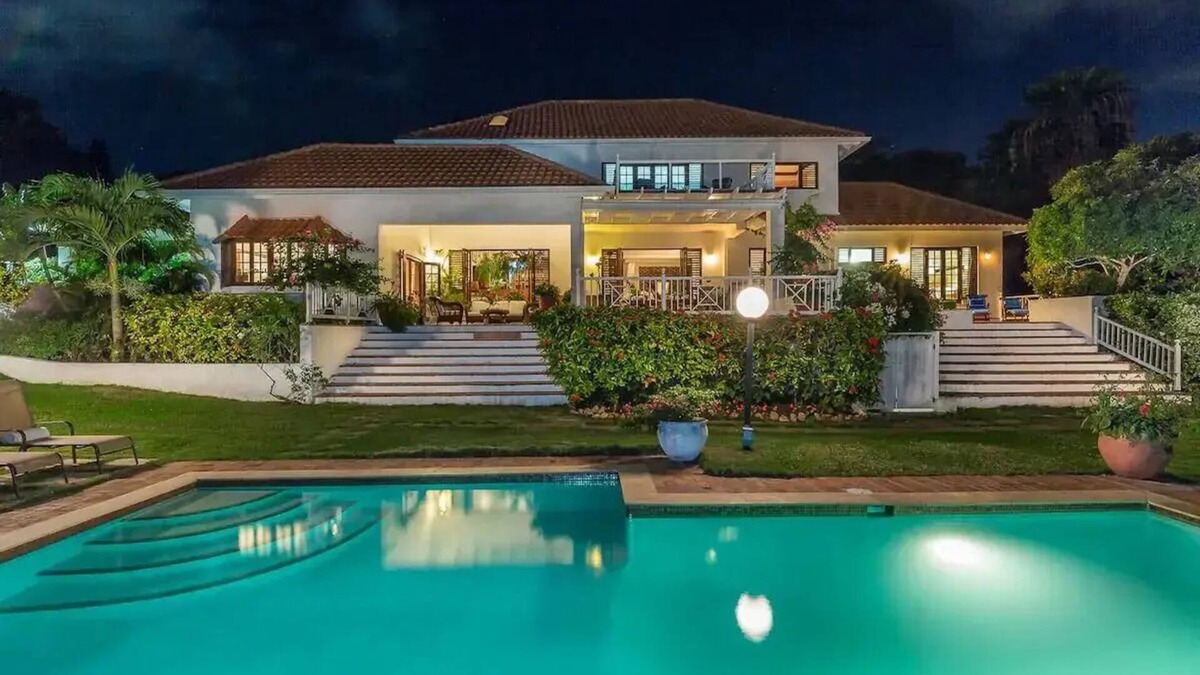 Montego Bay Villa | Beautiful, Well-Appointed Villa With Excellent Staff and Magnificent Sea Views