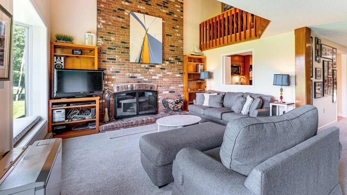 Jackson House | Beautiful Wentworth Golf Club Condo: Balcony & A/C