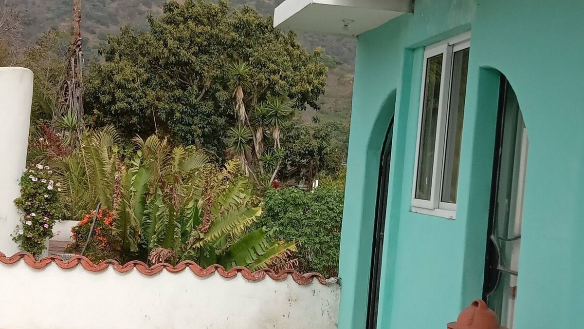Santiago Atitlan Cabin | Beautiful Wifi Lodge in Santiago Atitlán. Santiago Lakeview Villa: 2 bedroom.